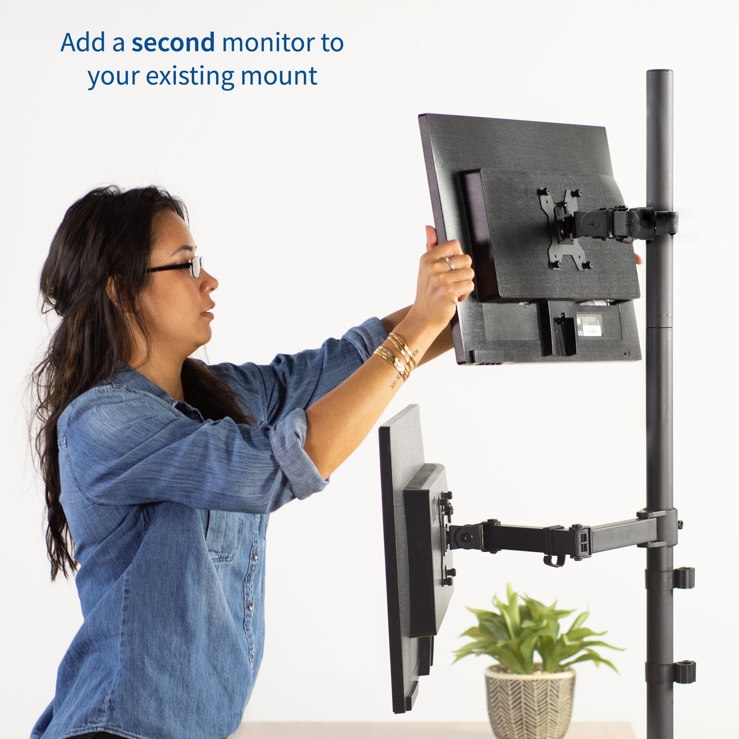 Pole Mount Bracket for 17" to 32" TVs