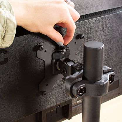 Pole Mount Bracket for 17" to 32" TVs